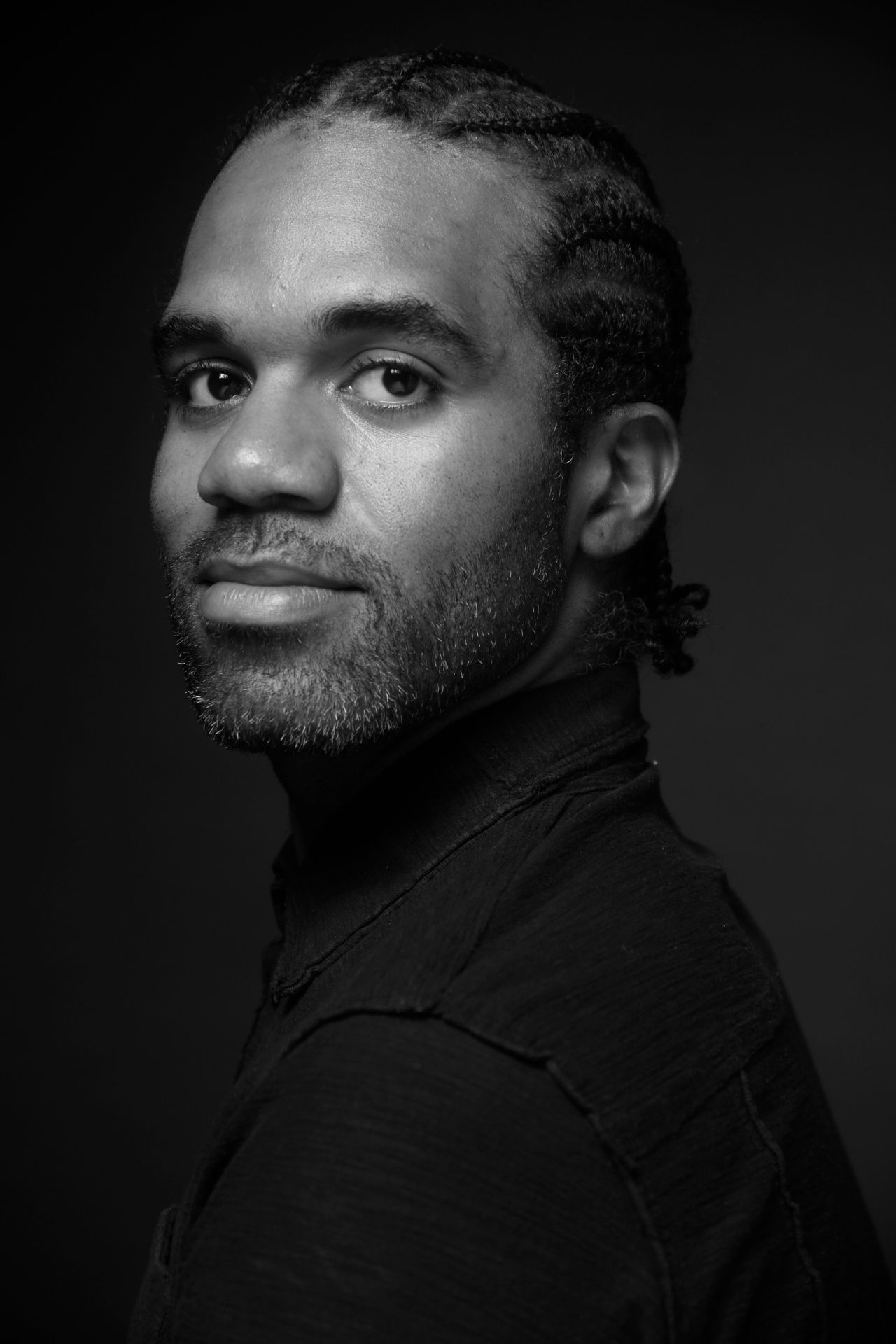 portrait Mikael Owunna