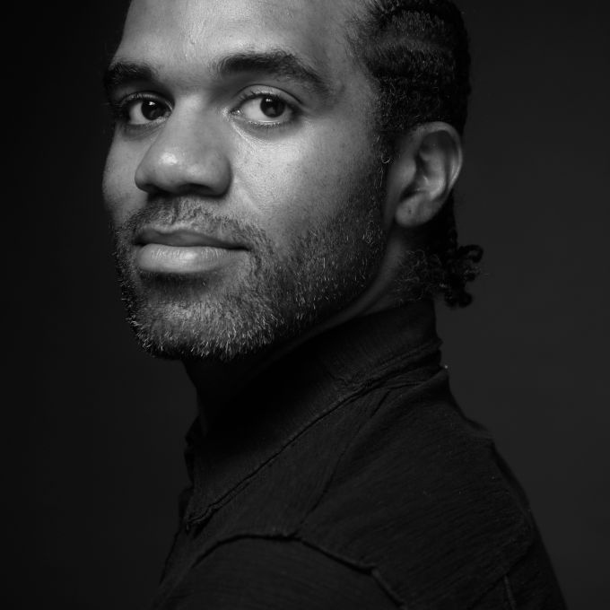 portrait Mikael Owunna
